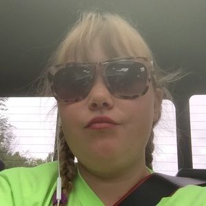 Meet your Posher, Aurora